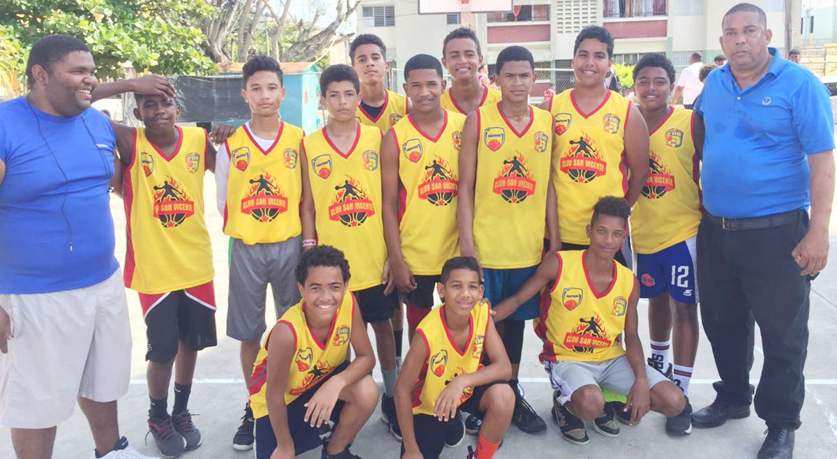 Quinteto Los Rieles y San Vicente “A” avanzar a final basket U 14 de la provincia Duarte - El Jaya